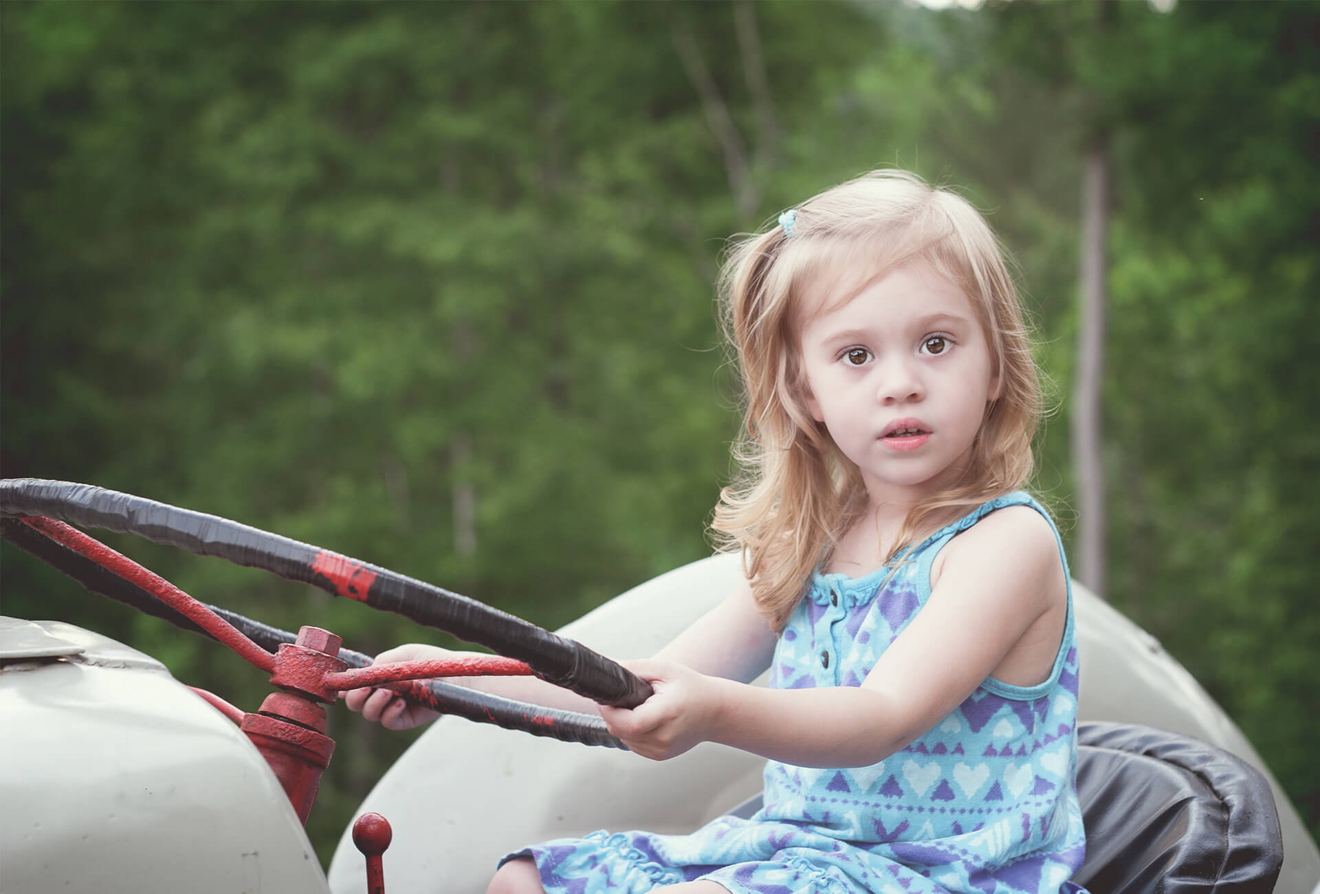 Fade to Blaq | Williamsburg Kentucky Portrait and Family Photographer